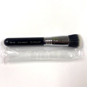 NWOT Sigma F80 Air Flat Kabuki brush